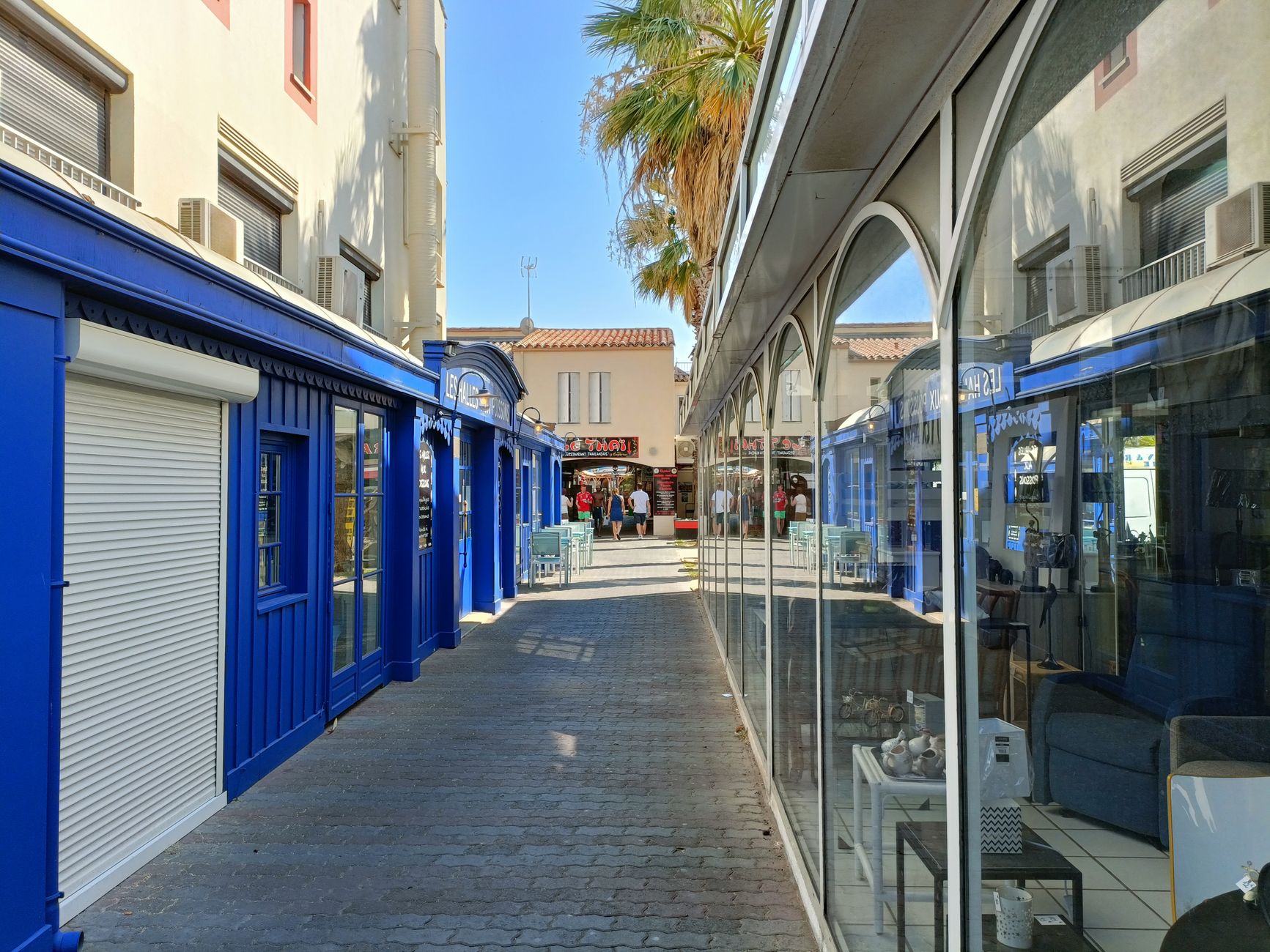 Agence immobilière commerciale équipe à Caen